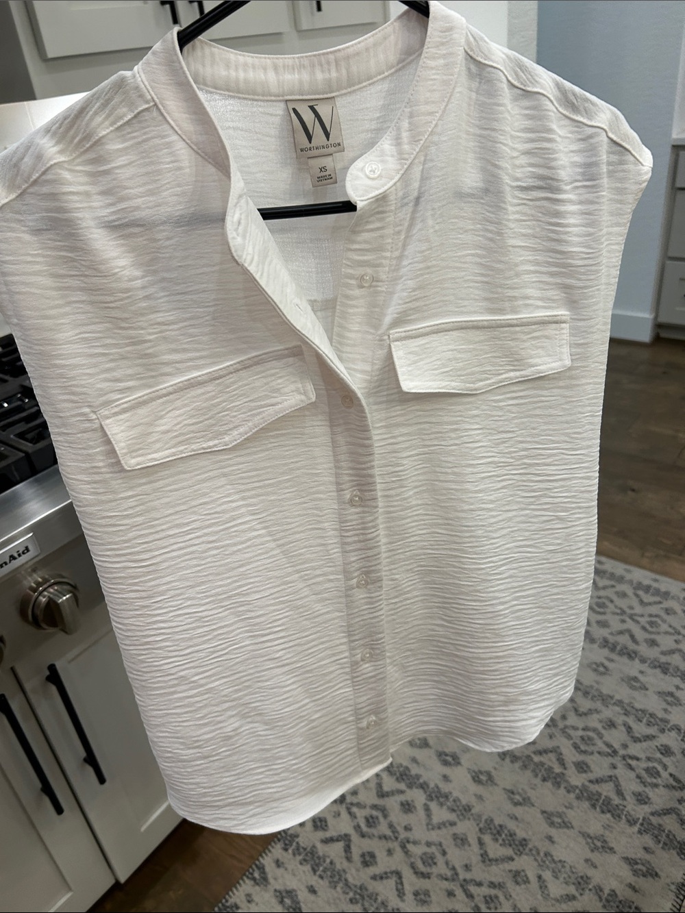 Worthington White Sleeveless Button-Front Texture Blouse